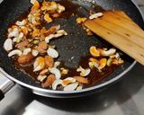 बटरस्कॉच केक (buttersocth cake recipe in marathi) रेसिपी स्टेप 5 फोटो 