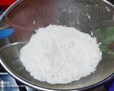 A picture of step 5 of Navrattan Pulao.