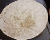 तीळ लावलेली बाजरीची भाकरी (Til Lavleli Bajrichi Bhakri Recipe In Marathi) रेसिपी स्टेप 3 फोटो