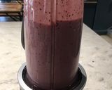 A picture of step 1 of Coconut Berry Yoghurt Smoothie.