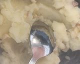 A picture of step 2 of Chestnut and potato soup.