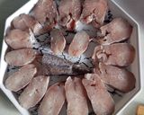 Фото кроку 1 до Хек тушкований з овочами в сковороді.