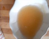 A picture of step 3 of Passion fruit jello.