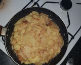 Foto del paso 1 de la receta Tortilla de patatas rellena de queso