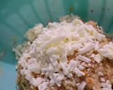 A picture of step 3 of Rice balls with leftover rice.
