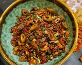 عکس مرحله 4 از دستور سالاد گوجه خشک