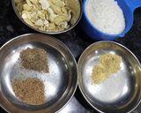 A picture of step 2 of Gond dryfruits laddu.