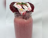 A picture of step 5 of Red velvet milkshake.