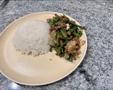 Foto langkah ke 5 dari resep Sautéed long beans with ground beef (Tumis kacang panjang dengan daging giling).