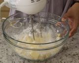 Foto langkah ke 1 dari resep Zebra Butter Cake.