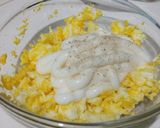 Foto langkah ke 2 dari resep Simple egg salad sandwich.