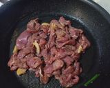 Hình bước làm 3 của món Bò Xào Bông Hẹ kiểu người Hoa - Stir Fry Beefs w Chives Flowers