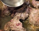 Foto del passaggio 1 della ricetta Agnello con carciofi cotto in padella