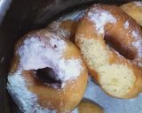 Foto langkah ke 4 dari resep Donat ekonomis.