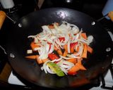 Foto del paso 5 de la receta: Salteado de cerdo al wok