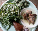 A picture of step 1 of Jute Mallow and Okro Soup with Lafu.