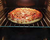 Foto del paso 3 de la receta: Pizza de 4 quesos y bacon