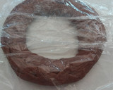 Foto del paso 3 de la receta: Roscón de chocolate con lacasitos y nata