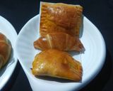 A picture of step 7 of Walnut Cottage Cheese Stuffing Croissant.