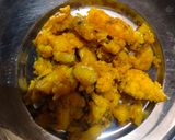 A picture of step 4 of Aloo ghobhi ki sabji.