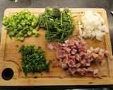 A picture of step 2 of Ham hock & broc spaghetti.