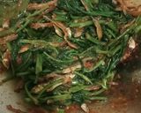 Foto langkah ke 4 dari resep Kangkung Teri Asin.