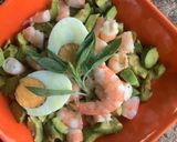 Foto del paso 6 de la receta Ensalada de aguacate y langostinos