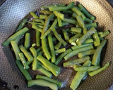 Foto del paso 1 de la receta: Chauchas con ajo y clara de huevo