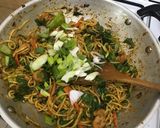 Foto langkah ke 5 dari resep Mie goreng singapore.