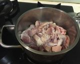 Hình bước làm 1 của món Thịt kho củ cải trắng