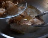 Foto langkah ke 2 dari resep AYAM MASAK BOM💣.