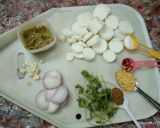 A picture of step 1 of White Radish Curry.