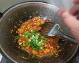 Foto langkah ke 4 dari resep Nasi Goreng Bakso.