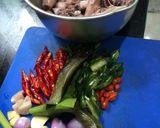 Foto langkah ke 1 dari resep Tumis Cumi Asin Cabe Ijo.