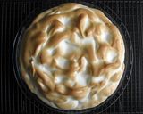 A picture of step 8 of Banana Custard Meringue.