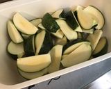 Une image de l'étape 2 de Courgettes rondes façon potatoes aux herbes de Provence et épices méridionales.