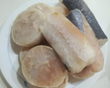 Foto del paso 2 de la receta: Merluza en salsa con guisantes