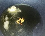 A picture of step 2 of Makhandi halwa.