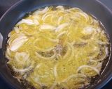 Foto del paso 1 de la receta: Tortilla de patatas Con Cebolla 🧅