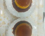 A picture of step 7 of Custard Mango caramel pudding.