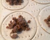Foto del paso 4 de la receta: Pastelitos de hojaldre rellenos de carne