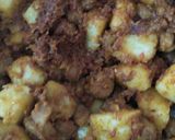 लज़ीज़ आलू सोयाबीन की सब्जी(Lazij aloo soya beem recipe in hindI) रेसिपी चरण 4 फोटो