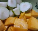 Hình bước làm 2 của món Salad trái cây trộn ức gà nướng