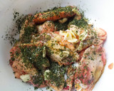 Foto del paso 4 de la receta: Alitas de pollo con ajo y perejil