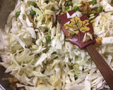A picture of step 2 of Cabbage with green peas.