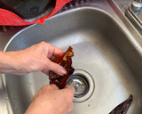 Foto del paso 2 de la receta: Salsa asada (chile guajillo, tomates y jitomates)