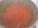 Spaghetti con fagiolini al sugo di pomodoro fresco, basilico e cacio ricotta