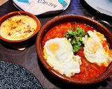 Foto del paso 5 de la receta: Huevos rancheros y cazuela de queso fundido con chipotle 🌶🌶🍅🍅🍳🍳