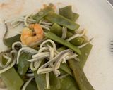Foto del paso 4 de la receta: Judías con gulas y gambas en Monsieur Cuisine
