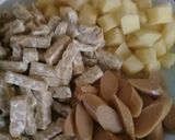Foto langkah ke 1 dari resep Oseng Tempe Kentang Sosis. Anti ribet.